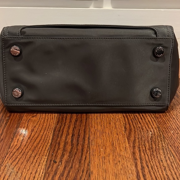 New with tags Michael Kors Nylon Kelsey tote graphite - Picture 6 of 7